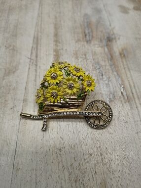 Anne Klein Wheelbarrow With Flowers Pin